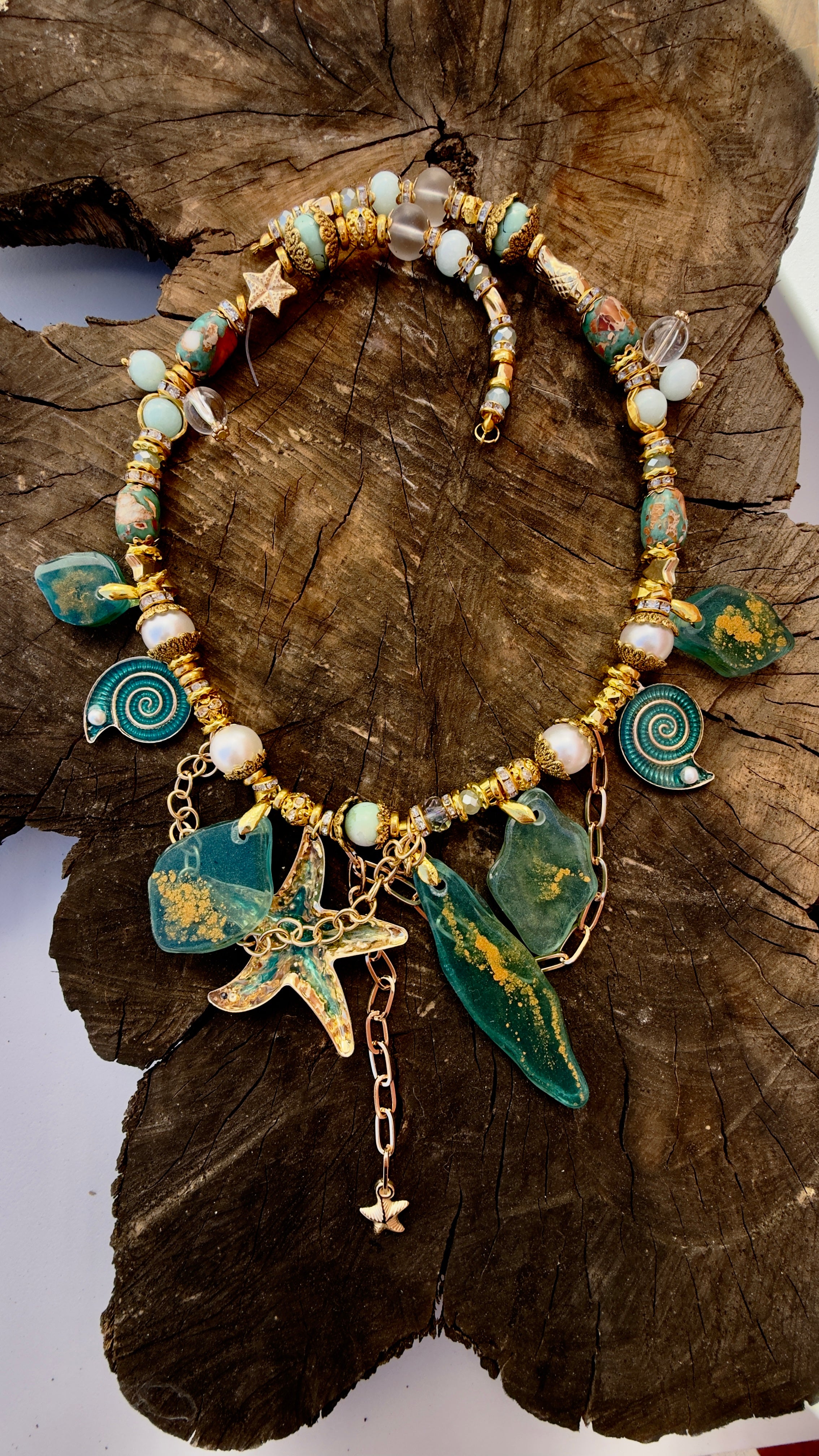 Collar Golden Ocean – conchas, piedras y estrella marina