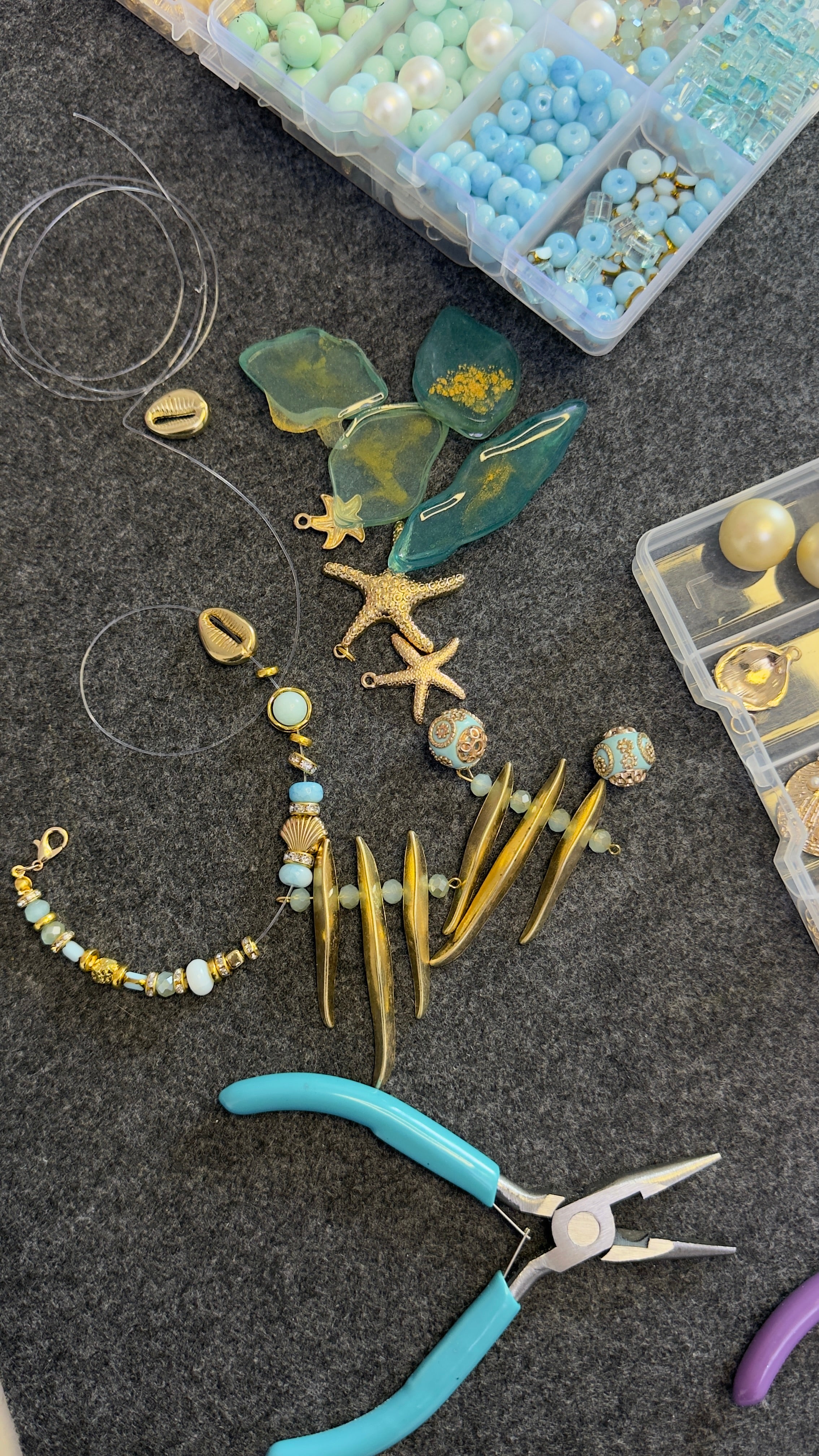 Collar Golden Ocean – conchas, piedras y estrella marina